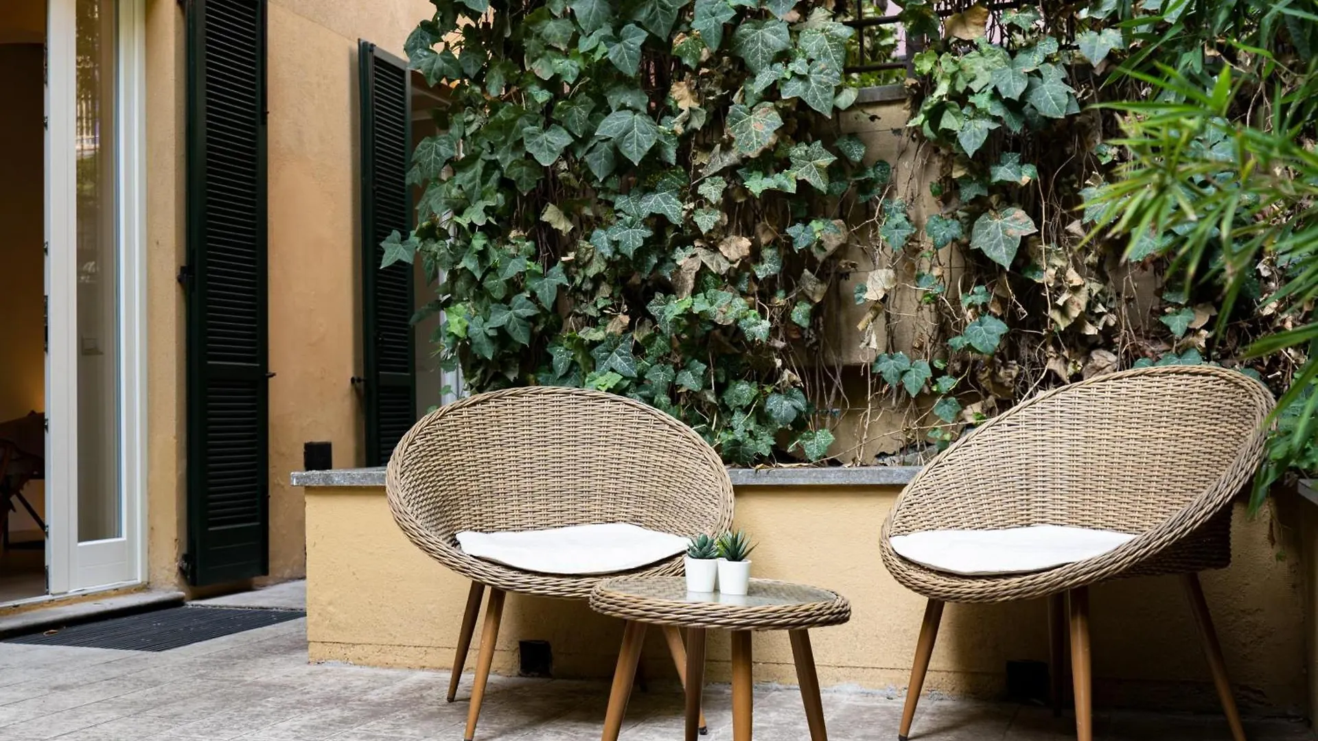 Brera-Centro Nuovo Appartamento Con Cortile Privato Milán